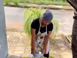 D1300002 Colocou a funcionária para carregar o botijão de gás sozinha e nem ajudou ela part2