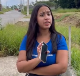 D0400007 Recusou um terreno de presente, ela queria uma casa ou nada, grande surpresa ela teve part2