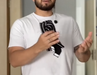 D1000011 Olha que gesto bonito part2