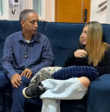 D1800007 Nem todo sorriso significa felicidade…part2