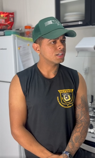 D1500009 Genro pega todo dinheiro de sua esposa part2