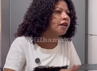 D1000008 Ela não aceitou a filha ser tratada com indiferença! part2