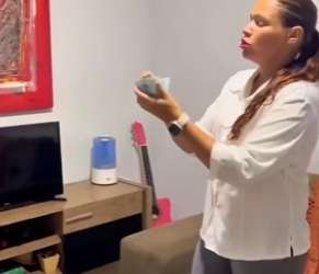 D1300008 Pediu para patroa aumentar o salário dela e se deu mal part2