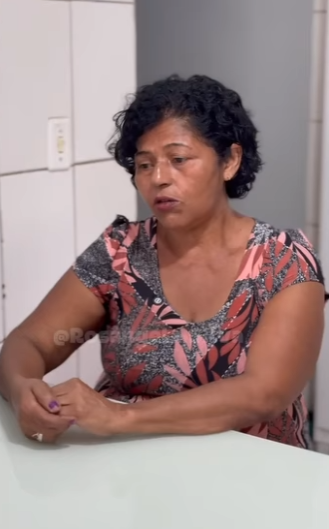 D1700012 Ela descobriu oque o marido fazia e deu a ele uma lição part2