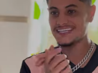 D0100016 Quem aí para tudo pra ouvir uma fofoca part2