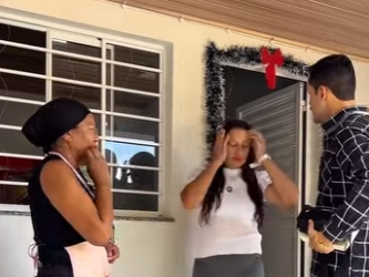 D1300001 Adriana jogou no chão as joias que recebeu de sua patroa part2