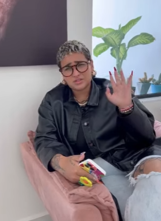 D0400011 Compraram um terreno para fazer a casa deles e não fizeram nada tudo pelo vizinho part2