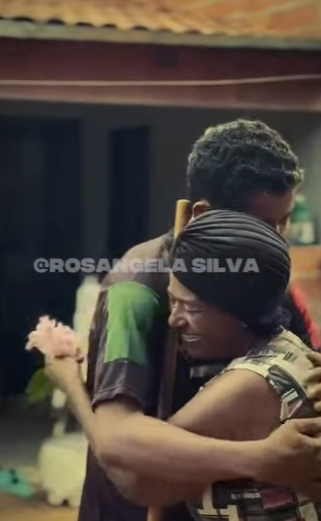 D1700002 Filho viaja em busca de uma vida melhor! part2