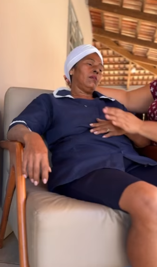 D1700012 Ela descobriu oque a irmã fazia com a funcionária part2