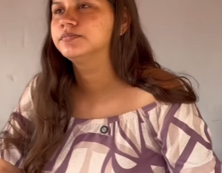 D1700015 Ela não queria a funcionária na mesa e a mãe tomou atitude part2