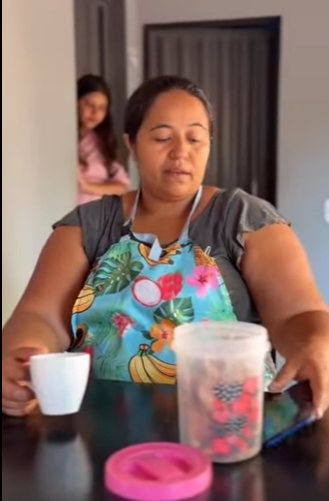 D1700014 Ela descobriu a situação de sua funcionária part2