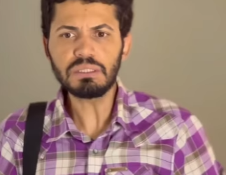 D1300012 Patroa jogou todas as roupas que a funcionária estava passando no chão part2