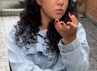 D1800006 Garçom retirou prato da cliente antes dela terminar de come part2