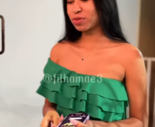 D1000009 Ela achou que iria ganhar presente, mais olha oque realmente acontece part2