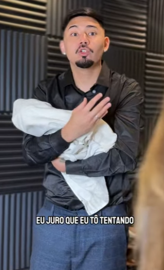 D0100010 Ele não ENXERGOU que estava bem na sua frente! part2