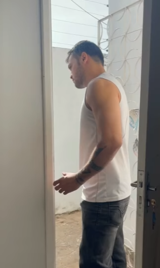 D2000002 Ele fez isso com a jovem part2