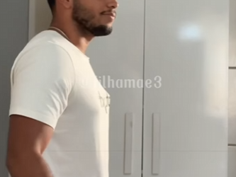 D1000013 Funcionária ganha presente dos patrões part2