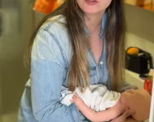 D0100003 Ela cuidava de um BEBE REBORN como se fosse um FILHO! part2