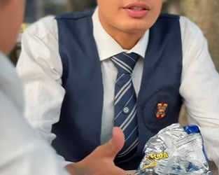 D0100013 Enquanto eles BRIGAVAM, filho deles CHORAVA! part2