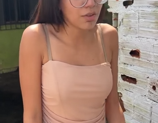 D0400004 Comprou um celular de 10 mil reais e olha as condições que ela vivia part2