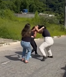 Olha o que essa vizinha causou para ela part2