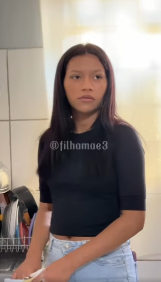 D1000002 Enteada se faz de boazinha part2