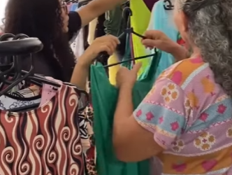 D2000004 Ela maltratou essa mulher sem saber que ela era a dona da loja! part2