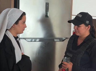 D2000010 Eles a viam como uma freira exemplar, ate descobrirem seu outro lado part2