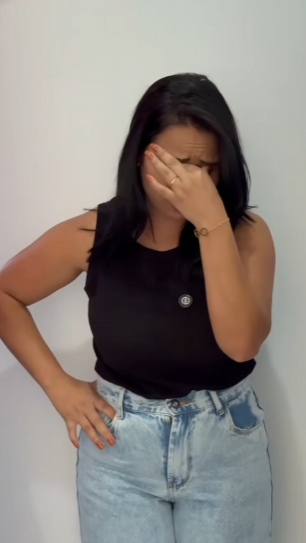 D1800002 Funcionária desmascara patrão sem vergonha diante da patroa! part2