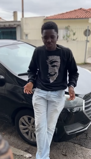 D0400005 Uma família linda só precisa de alguém para dar part2