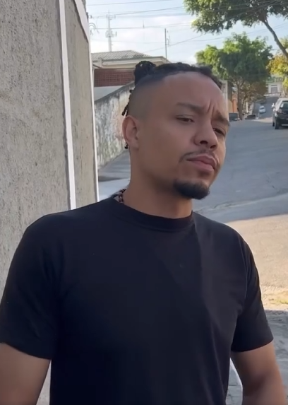 D0400010 Um presente para vizinha um nada para esposa part2