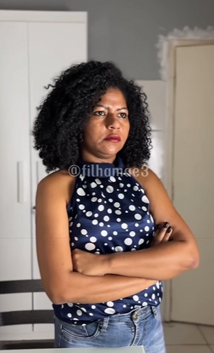 D1000013 Patroa descobre situação de funcionária toma at part2