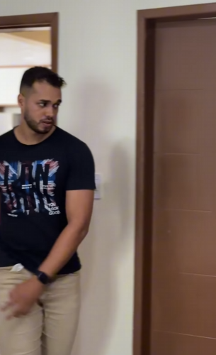 D2000005 Milionário deu uma grande recompensa por sua honestidade part2