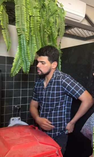 D2000012 Miliona ria foi salva por um estranho recompen part2