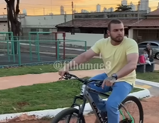 D1000014 Ela estava passando por dificuldades part2