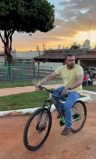 D1000014 Ela estava passando por dificuldades part2