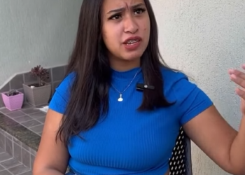 D0400009 Vendia bolos de pote de um jeito que ninguém lhe part2