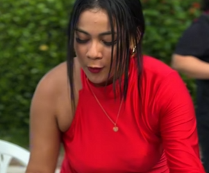 D2000013 As ricas acusaram sua pobre namorada de roubar um part2