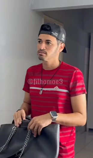 D1000021 Ela deixou filho cuidando da casa olha oque el part2