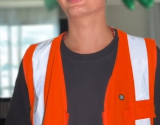 D0100016 Ela olhou para o VIZINHO porque o MARIDO não era SUFICIENTE part2