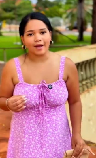 D1800007 Esposa proíbe família part2