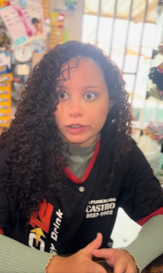 D2000005 Mãe compra tudo para filho mimado! part2