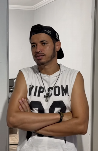 D1000005 Olha oque ela fez com a própria mãe part2