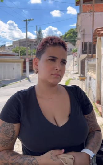 D0400001 Como ela não deu ouvidos ao que sua mãe dizia, teve que pagar algo que devia part2