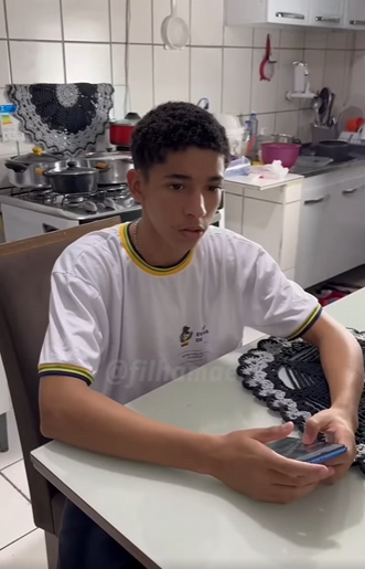 D1000012 Ele estava sozinho, part2