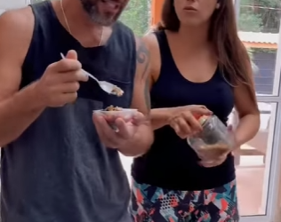 D2000005 Quando vizinha folgada não te dá sossego víde part2