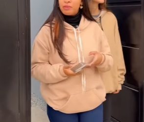 D0400002 Tinha inveja da amiga porque ela tinha namorado part1