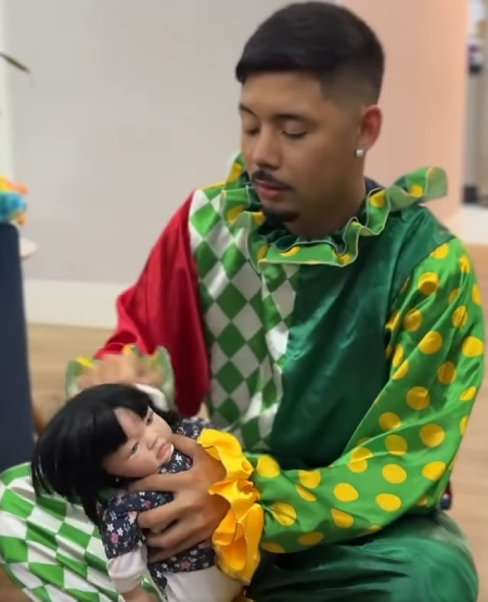 D0100022 Menina foi em busca do pai, mas teve essa surpresa part2