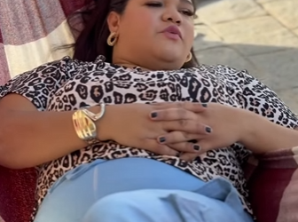 D1800004 Ela jogou um pó na piscina para impedir que entead part2