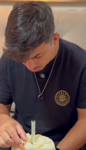 D1800006 ela teve corfagem de fazer isso part2